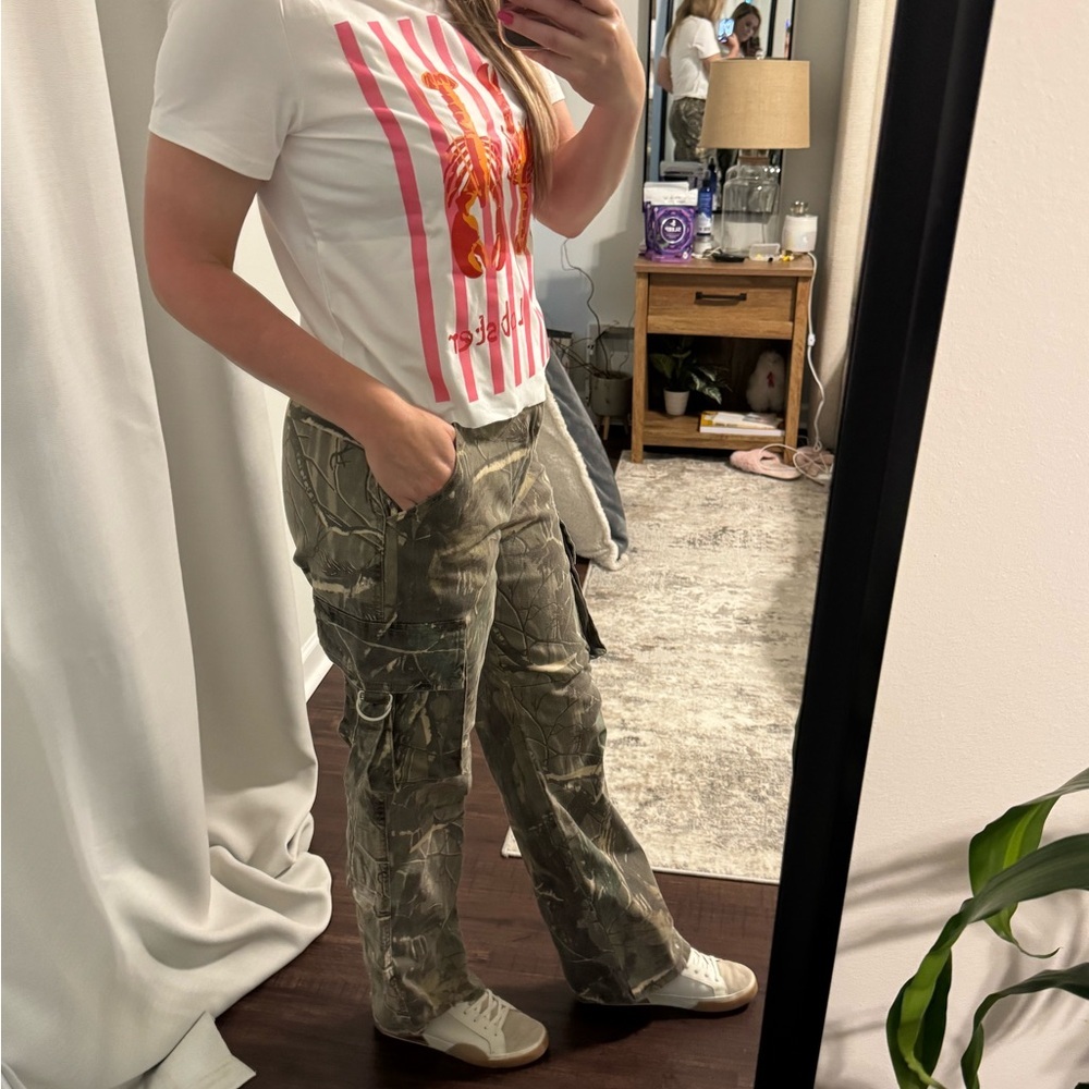 Flattering Fit Stylish Girl Woman’s Camouflage Cargo Pants - Picture 10 of 11